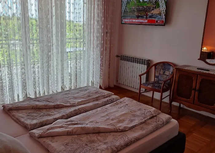 Desiree & Daniel 아파트 드라말리