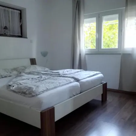 Apartments Desiree & Daniel Apartment Dramalj