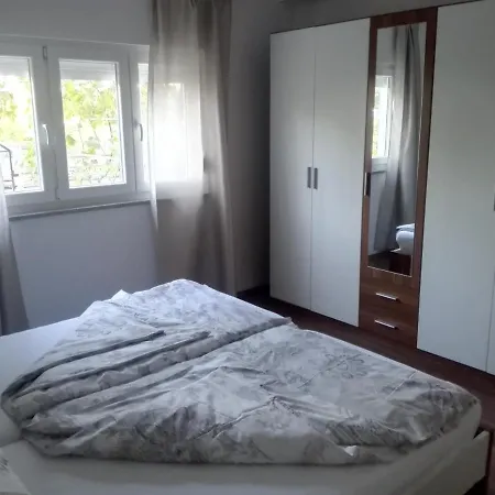 Apartment Apartments Desiree & Daniel Dramalj