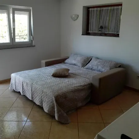 Desiree & Daniel דירה