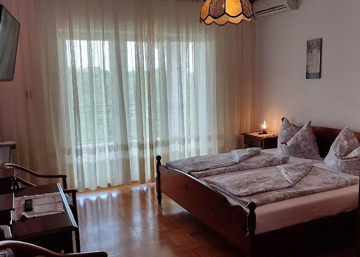 Apartments Desiree & Daniel Dramalj